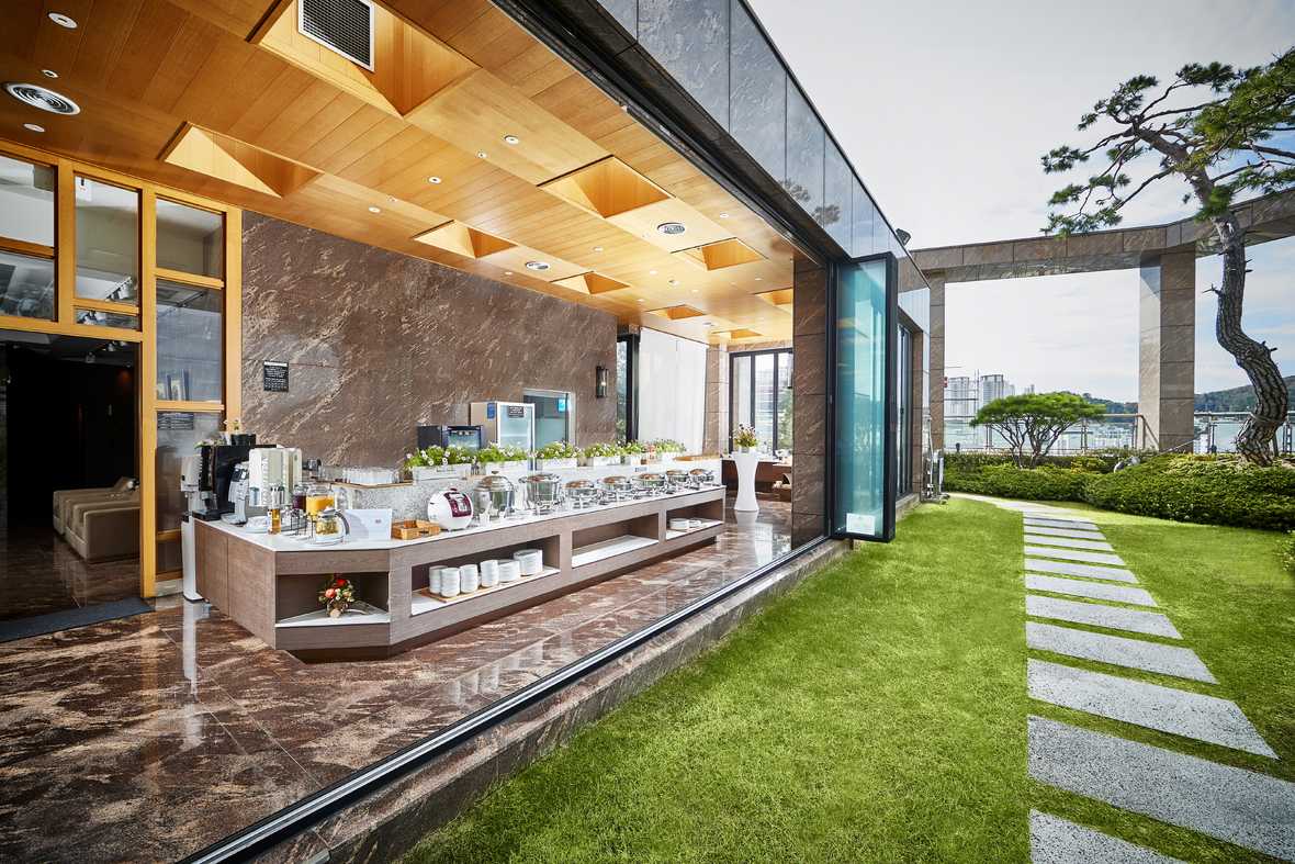 편의시설 & 서비스