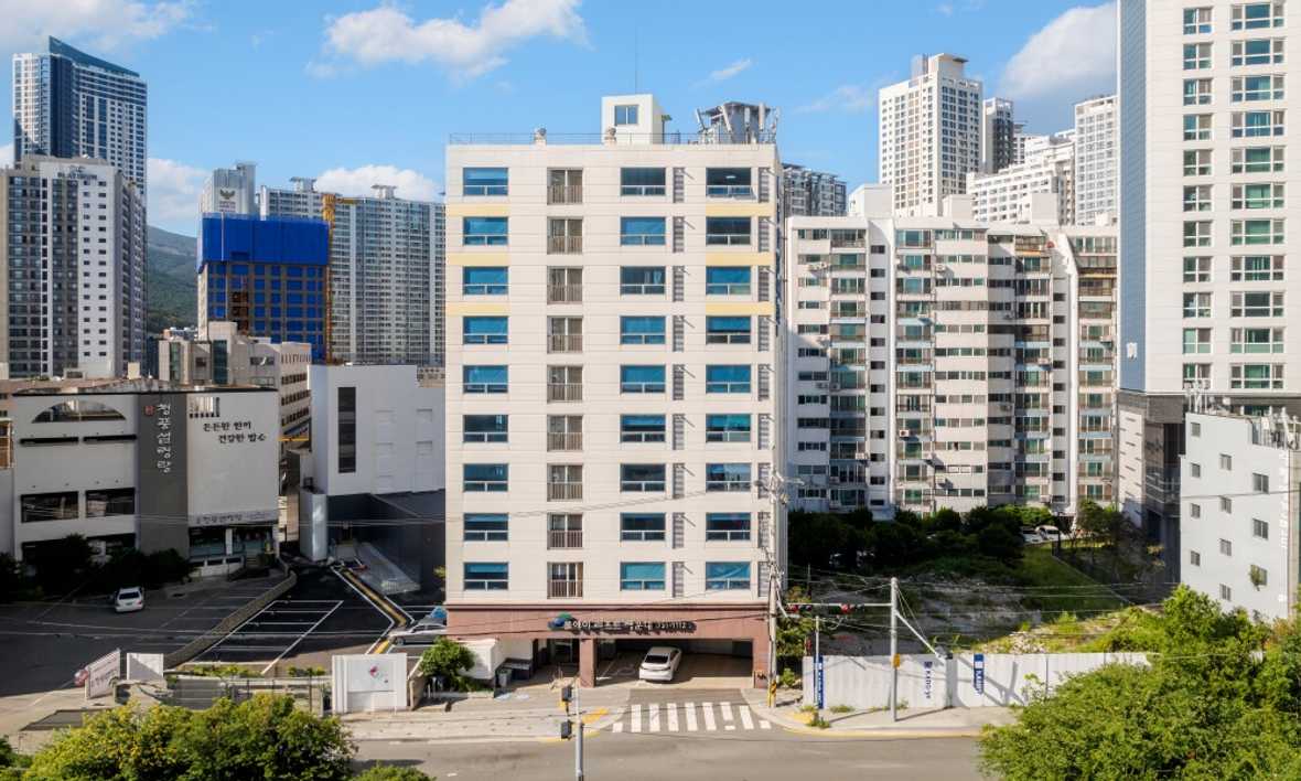 폴에이리조트 해운대 - 외관