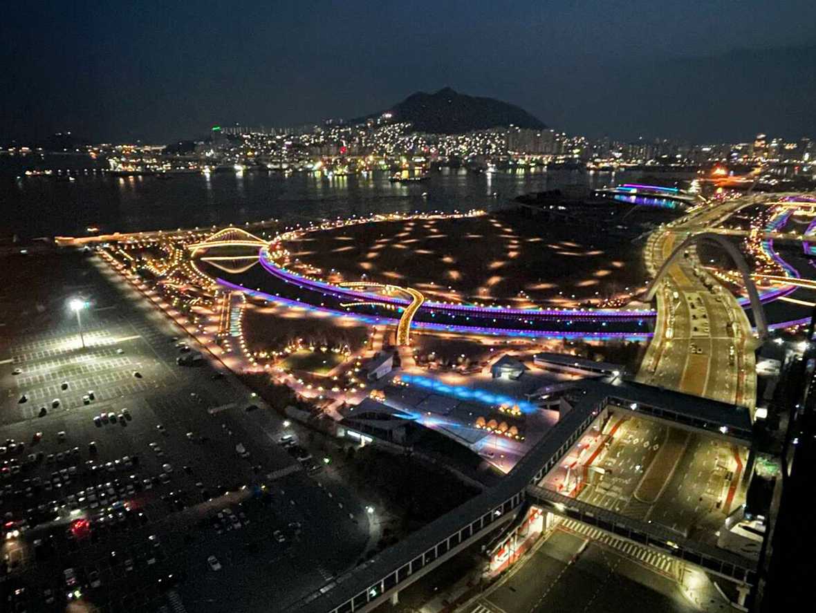 브라운스위트 부산역 - 조망