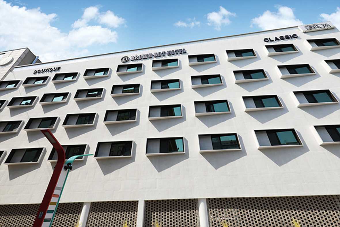브라운도트 공항신도시점 - 외관