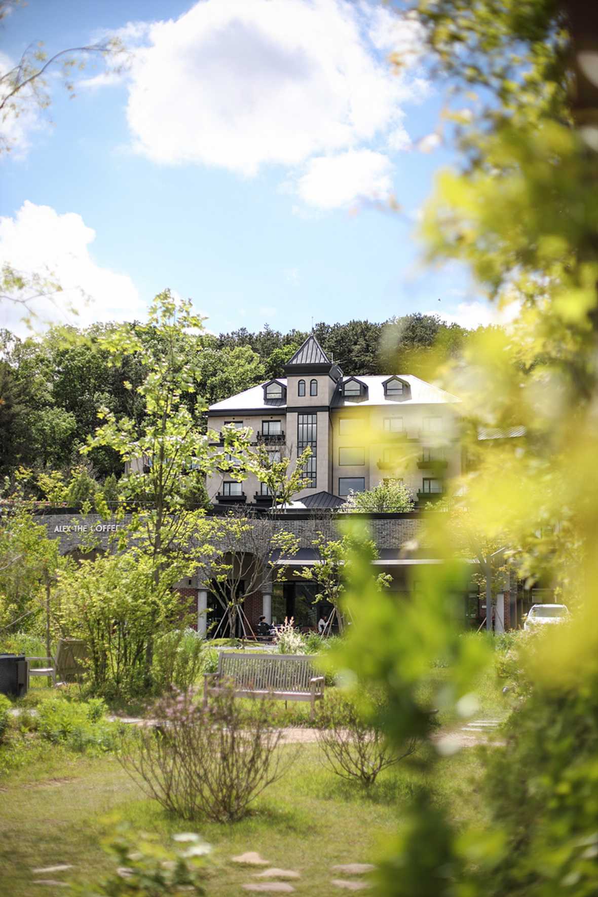 편의시설 & 서비스