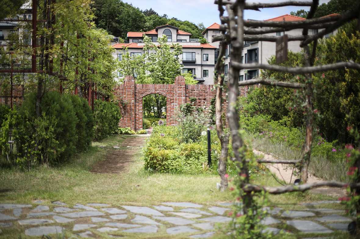 편의시설 & 서비스