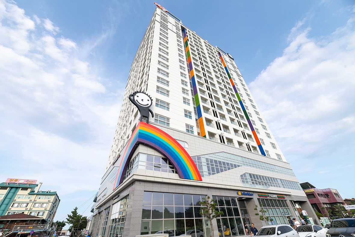 르부르 낙산 - 외관