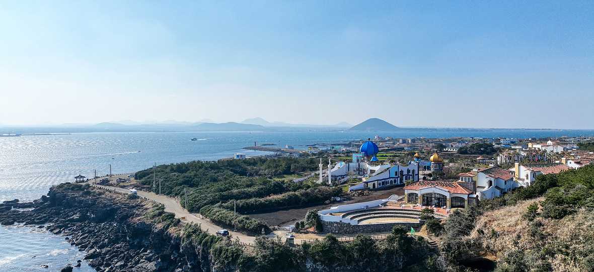 훈데르트힐즈 - 외관