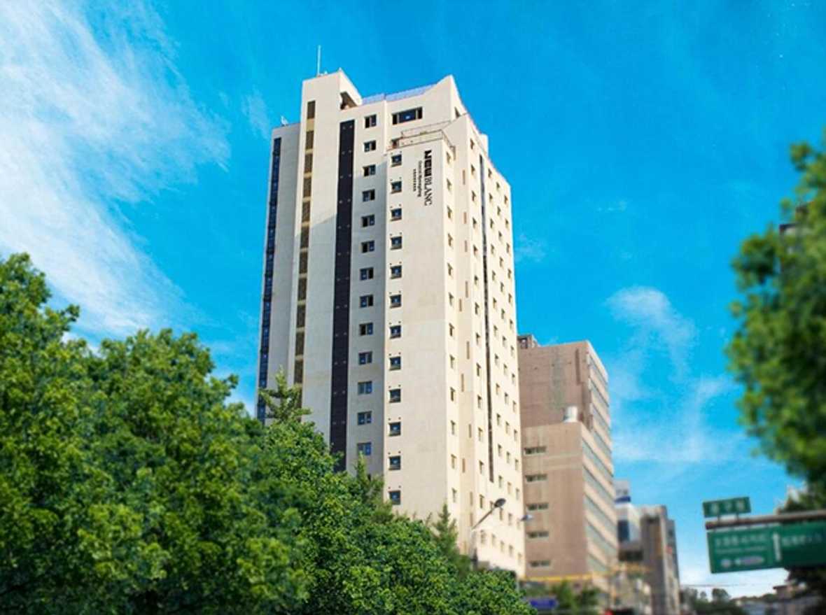 뉴블랑 센트럴 명동 - 외관