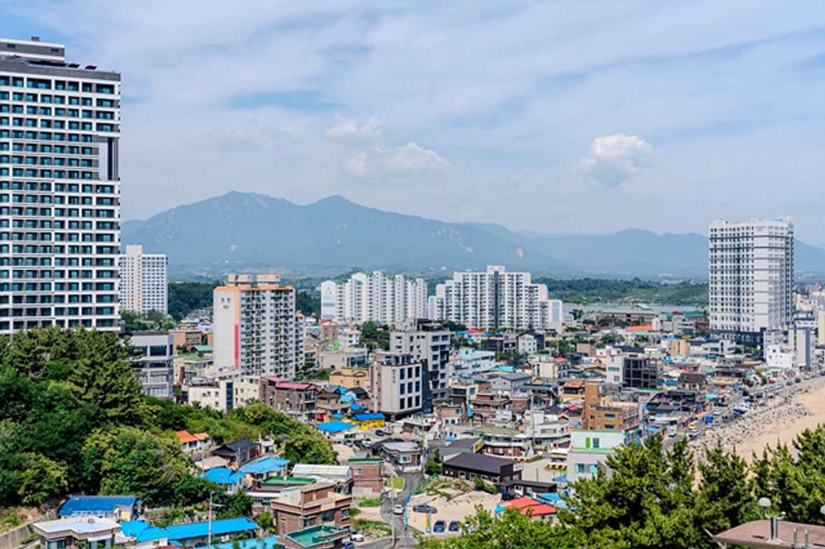 모어댄속초등대점 - 외관