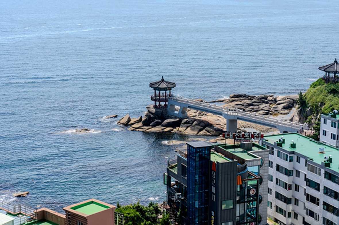모어댄속초등대점 - 외관