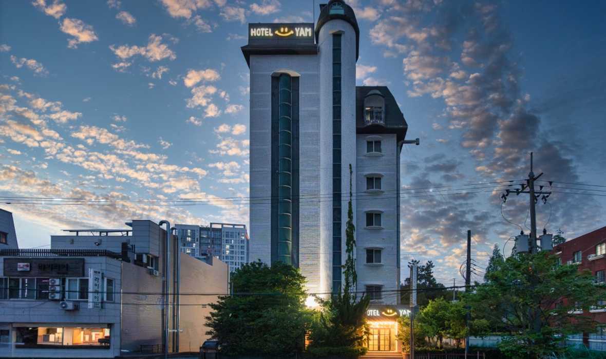 호텔 얌 여수학동점 - 외관