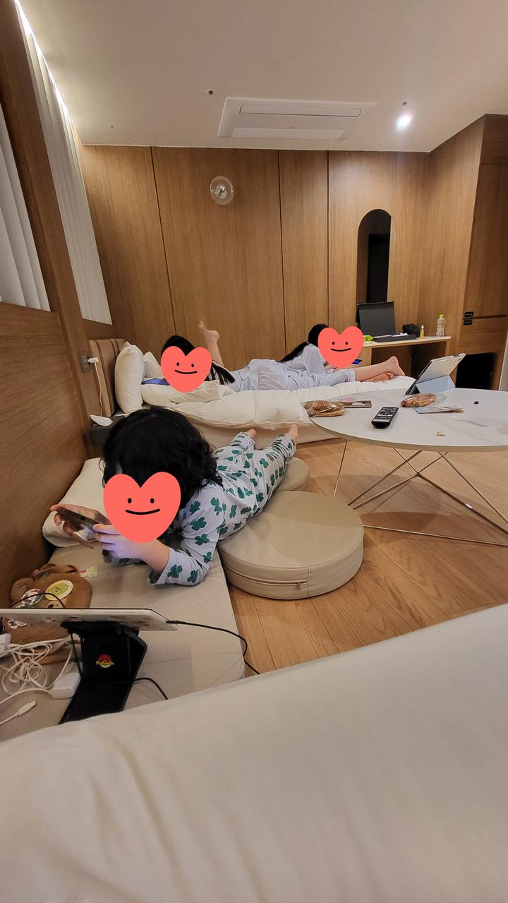 엄마랑 애들셋 첫 기차여행