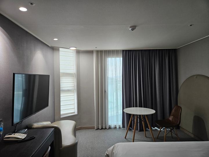 진주 남강이 바로 보이는 리버뷰 호텔