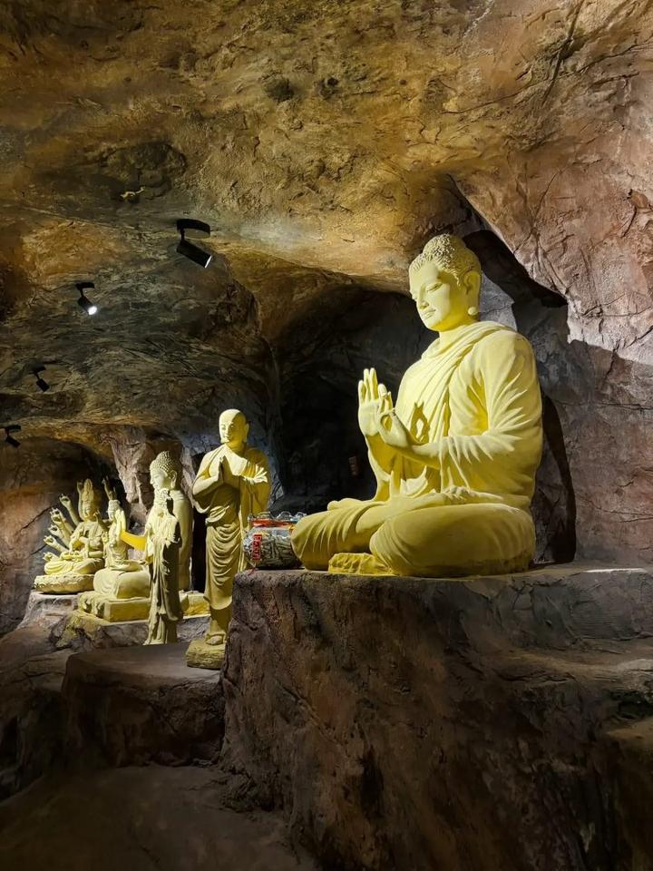 Son Long Pagoda 🙏